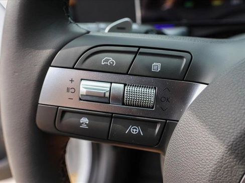 New 2025 Hyundai Sonata Limited image 14