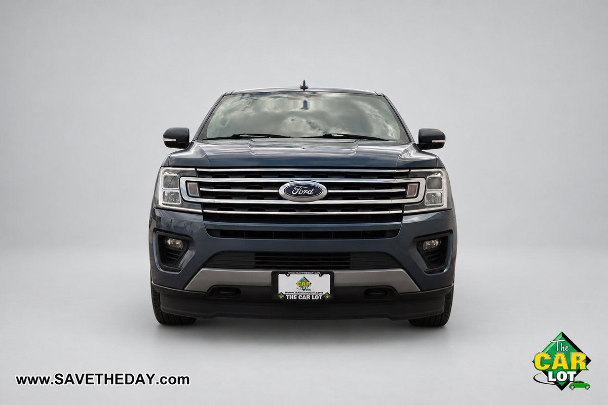Used 2020 Ford Expedition XLT w/ Equipment Group 202A AWD/4WD image 11
