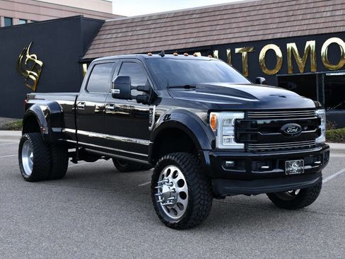 Used 2019 Ford F450 Limited image 4