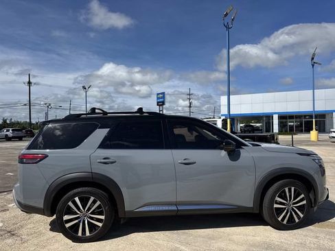 Used 2023 Nissan Pathfinder Platinum w/ Cargo Package AWD/4WD image 7