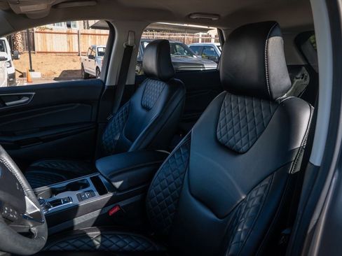 Used 2024 Ford Edge Titanium image 15