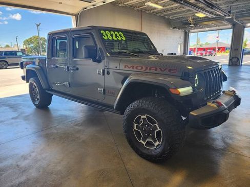 Used 2022 Jeep Gladiator Mojave w/ LED Lighting Group AWD/4WD image 6