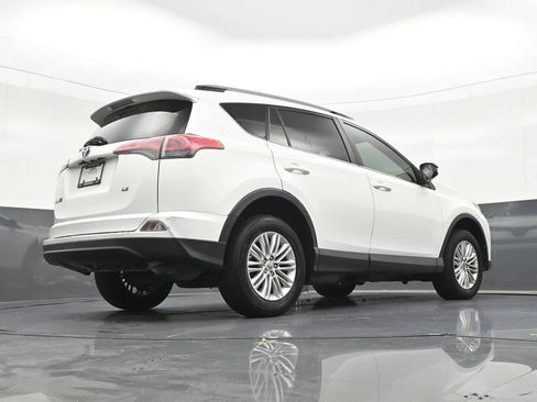 Used 2017 Toyota RAV4 LE FWD image 31