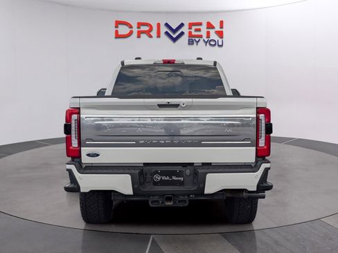 Used 2024 Ford F250 Platinum w/ FX4 Off-Road Package AWD/4WD image 4