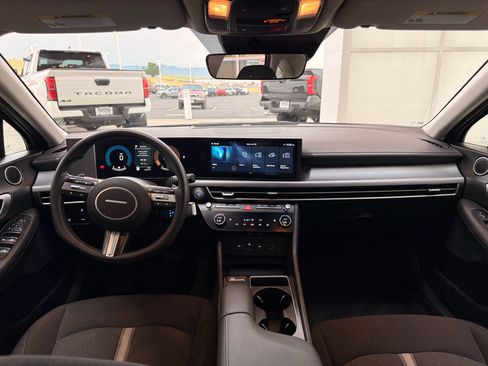Used 2025 Hyundai Sonata SEL FWD image 23