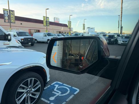 Used 2015 GMC Yukon XL Denali w/ Open Road Package image 38