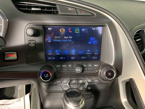 Used 2018 Chevrolet Corvette Stingray Coupe w/ 1LT RWD image 26