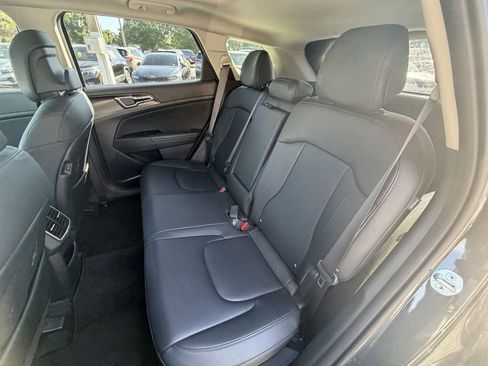 Certified 2024 Kia Sportage EX w/ EX Premium Package AWD/4WD image 17