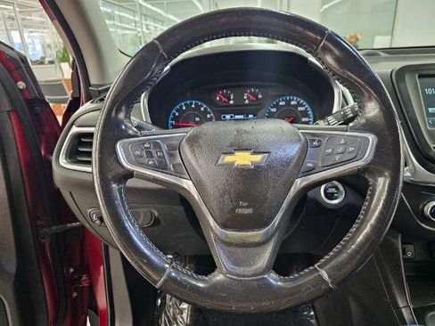 Used 2018 Chevrolet Equinox LT image 10