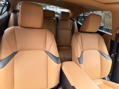 Used 2024 Lexus ES 350 w/ Premium Package FWD image 34