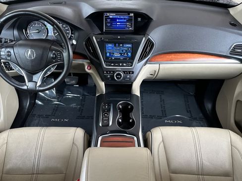 Used 2017 Acura MDX SH-AWD w/ Advance Package image 3