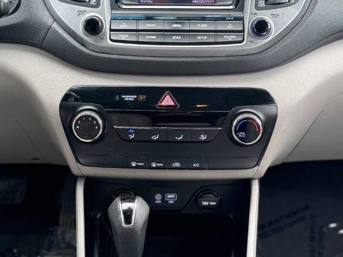 Used 2016 Hyundai Tucson SE w/ Option Group 02 image 11