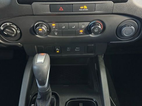 Used 2023 Nissan Frontier SV w/ Midnight Edition Package image 34