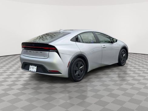 Used 2024 Toyota Prius LE image 7