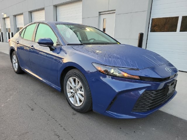 Used 2025 Toyota Camry LE FWD image 1
