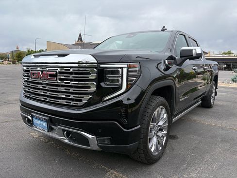 Used 2023 GMC Sierra 1500 Denali w/ Denali Reserve Package AWD/4WD image 13