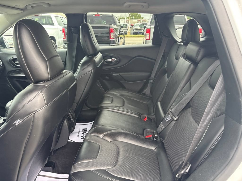 Used 2023 Jeep Cherokee Altitude Lux AWD/4WD image 35