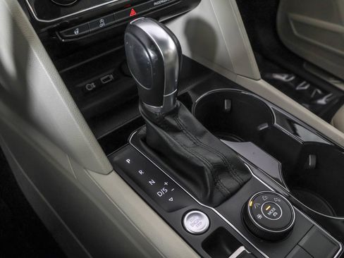 Used 2019 Volkswagen Atlas SEL AWD/4WD image 34
