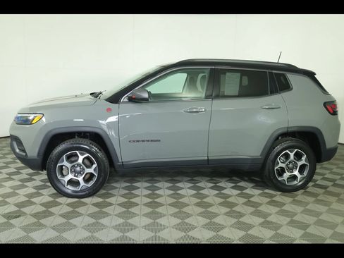 Used 2022 Jeep Compass Trailhawk w/ Trailhawk Elite Group AWD/4WD image 17