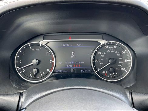 Used 2024 Nissan Altima 2.5 SR FWD image 12