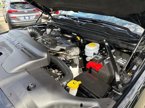 Used 2022 RAM 3500 Limited AWD/4WD image 26