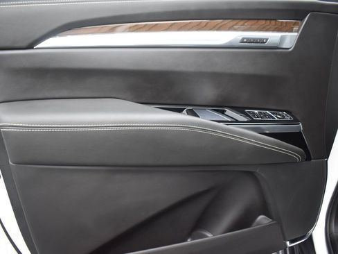 Certified 2025 Cadillac Escalade Sport Platinum image 11