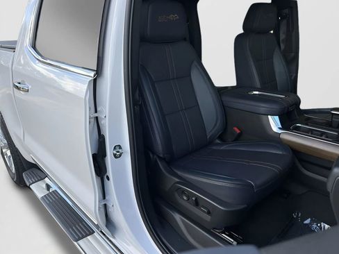 Used 2022 Chevrolet Silverado 1500 High Country image 32