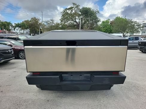 Used 2025 Tesla Cybertruck AWD Crew Cab image 11