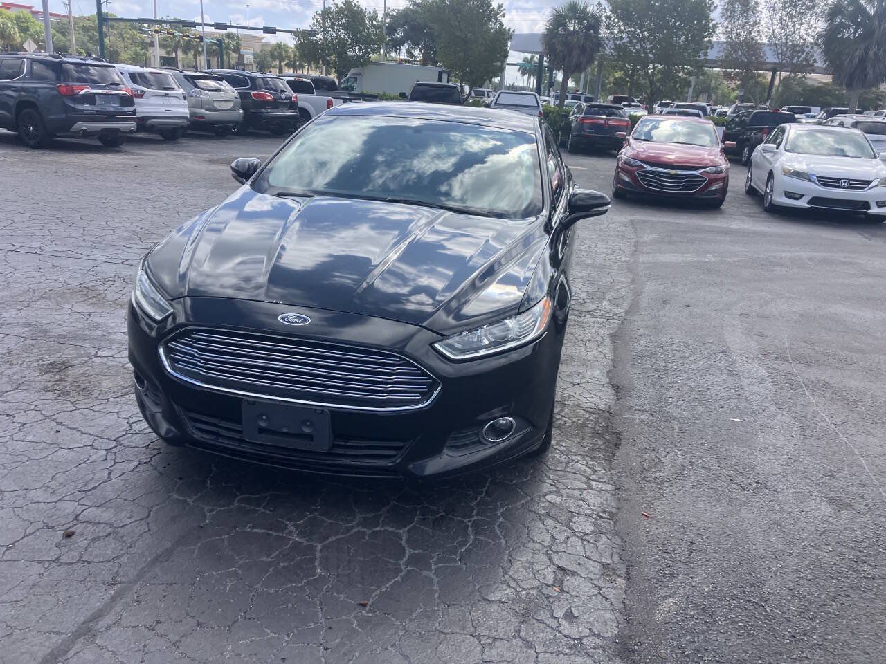 Used 2016 Ford Fusion SE w/ Equipment Group 201A FWD image 6