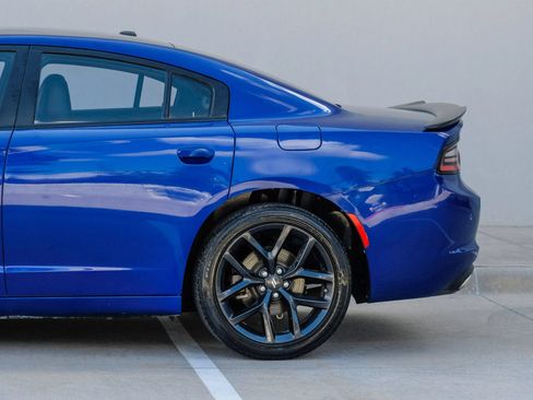Used 2022 Dodge Charger SXT w/ Blacktop Package RWD image 17