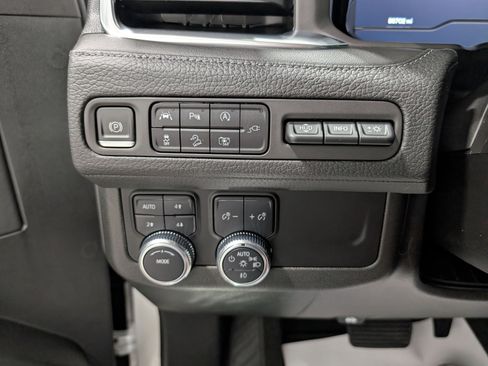 Used 2022 GMC Yukon Denali image 26