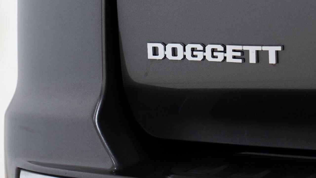 Used 2011 Toyota 4Runner Limited AWD/4WD image 16