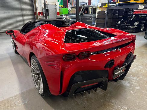 Used 2022 Ferrari SF90 Spider AWD/4WD image 8