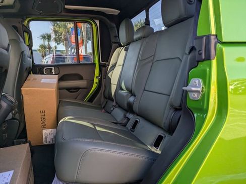 New 2026 Jeep Gladiator Mojave image 13