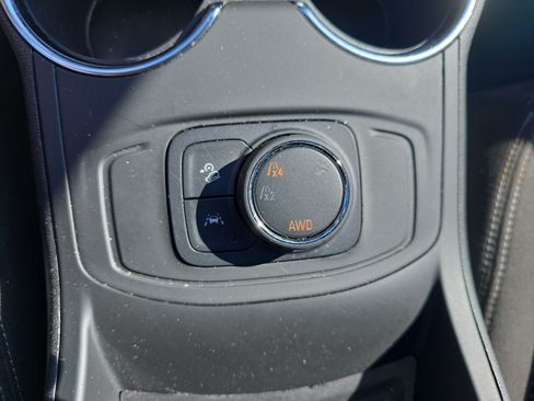 Used 2024 GMC Terrain SLE AWD/4WD image 26