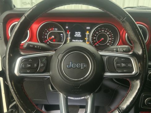 Used 2021 Jeep Gladiator Rubicon AWD/4WD image 19