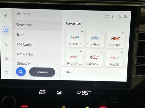 Used 2022 Toyota Tundra SR5 w/ SR5 Premium Package image 18