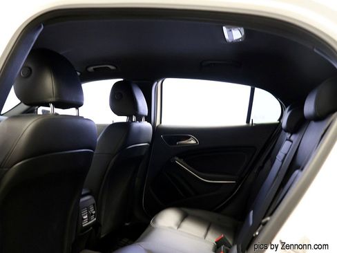 Used 2020 Mercedes-Benz GLA 250 GLA 250 image 13