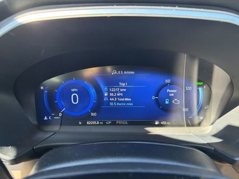 Used 2022 Ford Escape Titanium w/ Class II Trailer Tow Package image 24