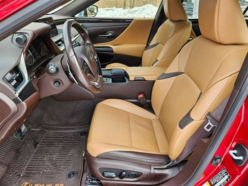 Used 2019 Lexus ES 300h w/ Premium Package image 8