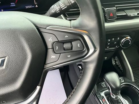 Used 2024 Chevrolet TrailBlazer LT w/ LT Cold Weather Package FWD image 28