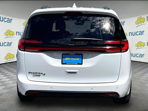 Used 2021 Chrysler Pacifica Touring-L w/ S Appearance Package FWD image 5