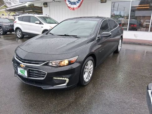 Used 2018 Chevrolet Malibu LT image 1