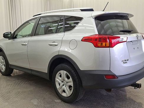 Used 2013 Toyota RAV4 LE image 9