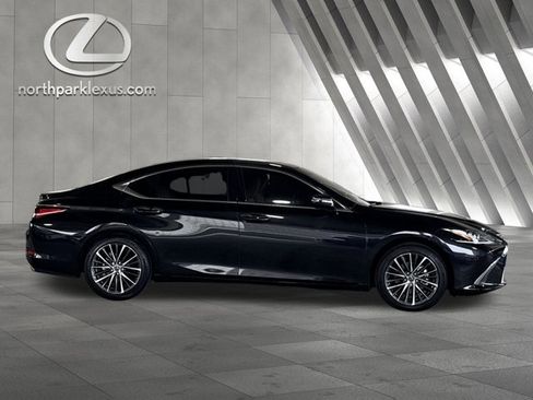 Certified 2025 Lexus ES 350 w/ Premium Package image 4