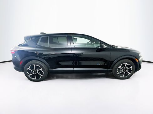 Used 2025 Chevrolet Equinox EV LT FWD image 10