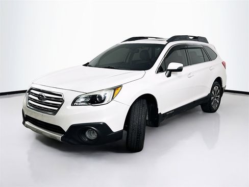 Used 2016 Subaru Outback 2.5i Limited image 2