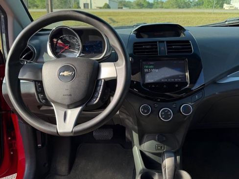 Used 2014 Chevrolet Spark LT image 5