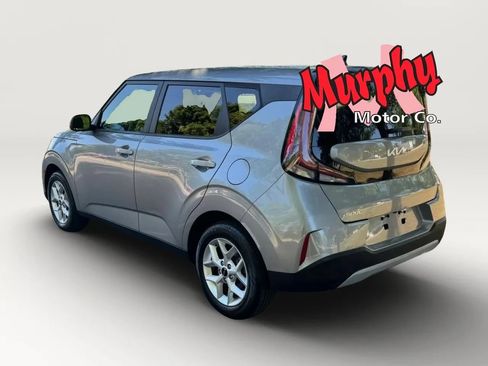 Used 2023 Kia Soul LX w/ Option Group 015 FWD image 4
