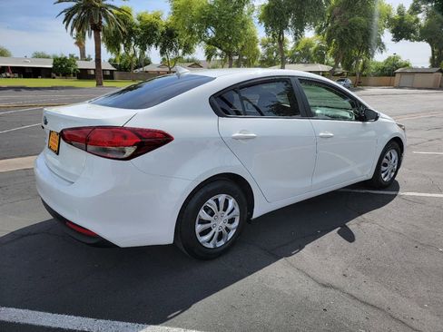 Used 2018 Kia Forte LX image 8
